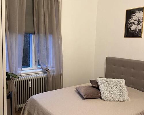 Stor 3. værelses stuelejlighed