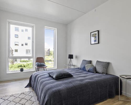 Rummelig 4-værelses lejlighed i Havebyen