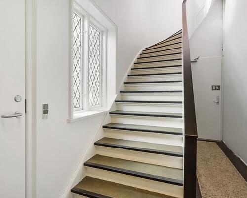 Skøn lys 3 værelses lejlighed