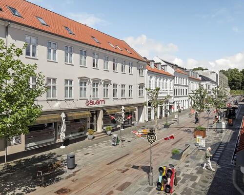 Skøn lys 3 værelses lejlighed