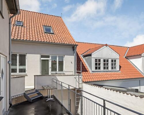 Skøn lys 3 værelses lejlighed