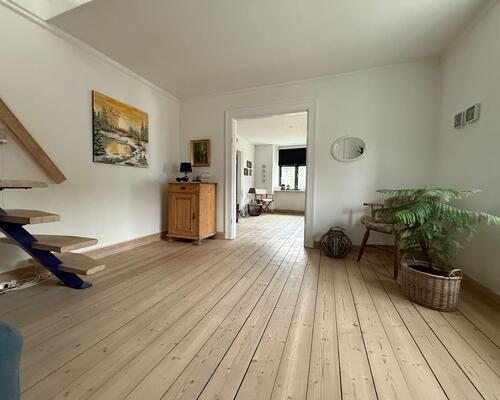 137 m² i to plan med super flot udsigt over by og vand.