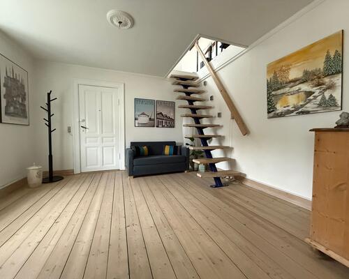 137 m² i to plan med super flot udsigt over by og vand.