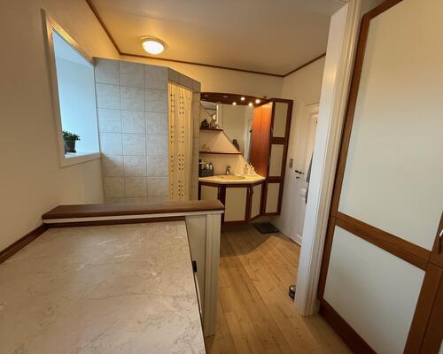 137 m² i to plan med super flot udsigt over by og vand.