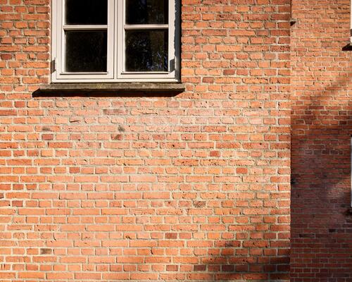 Moderne lejlighed øverst i ejendommen