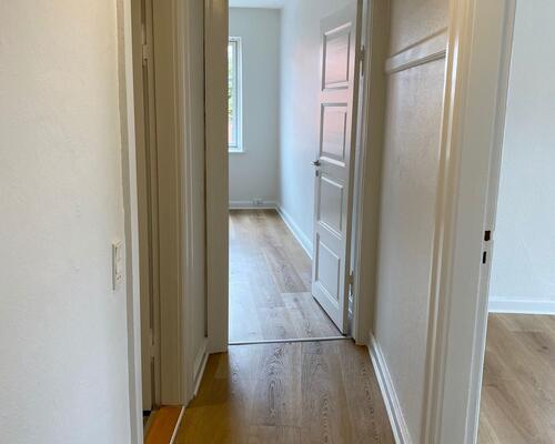 Skøn 3 vær. i vestbyen med altan