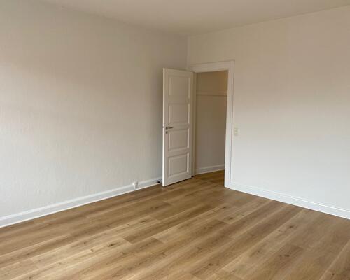 Skøn 3 vær. i vestbyen med altan