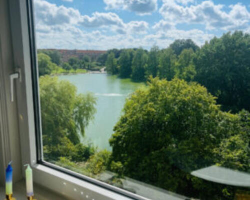 Hyggelig 2-værelses lejlighed med udsigt til Østre Anlæg