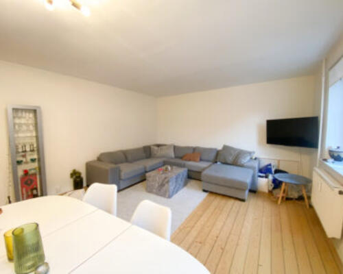 Stor 2-værelses lejlighed i øgadekvarteret