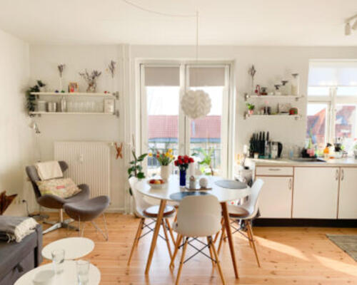 Dejlig 3-værelses lejlighed med altan