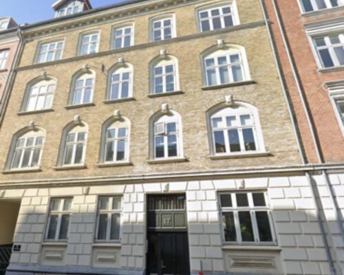 Dejlig 3-værelses lejlighed med altan