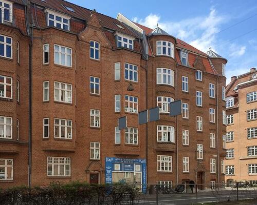 Hyggelig og delevenlig 2 værelses lejlighed