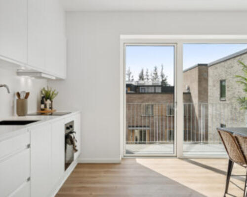 Skøn og lækker 4-værelses lejlighed med terrasse