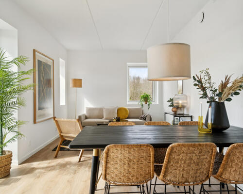 Skøn og lækker 4-værelses lejlighed med terrasse