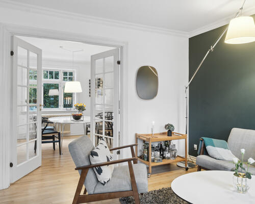 Charmerende 3-plans villa med stor have, Viby J