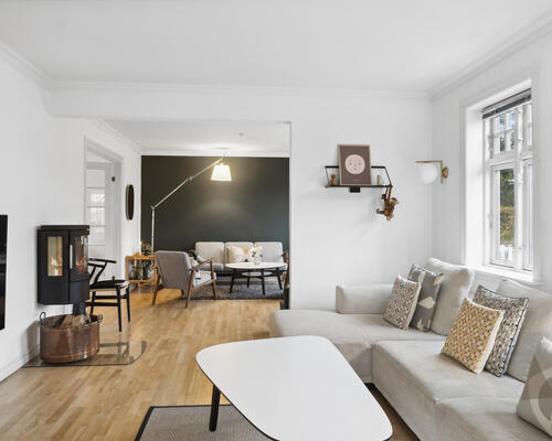 Charmerende 3-plans villa med stor have, Viby J