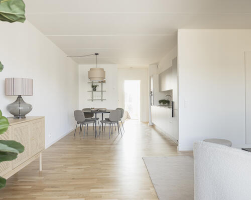 Skøn 3-værelses lejlighed med stor altan