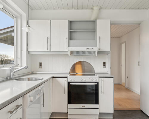 Indflytningsklar villa med skøn have, Viby J