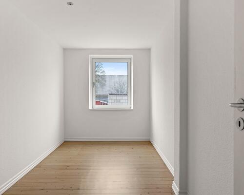 Lys og velindrettet 3-værelses lejlighed med altan