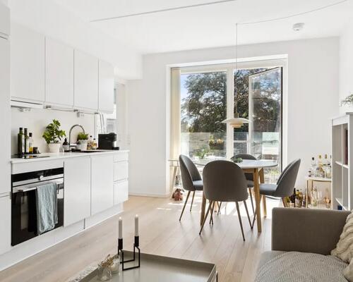 Flot 2 værelses med altan i Ceresbyen, Aarhus C