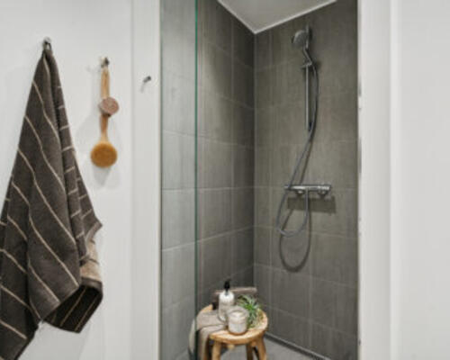 Skøn og lækker 4-værelses lejlighed med altan