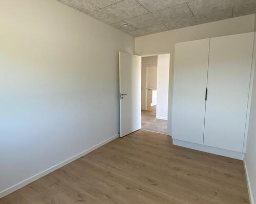 VELKOMMEN TIL RØLLIKEVEJ - NYBYGGET, ENERGIVENLIGE OG MODERNE RÆKKEHUSE TIL LEJE I ARNBJERG.