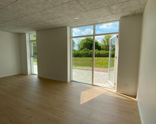 VELKOMMEN TIL RØLLIKEVEJ - NYBYGGET, ENERGIVENLIGE OG MODERNE RÆKKEHUSE TIL LEJE I ARNBJERG.