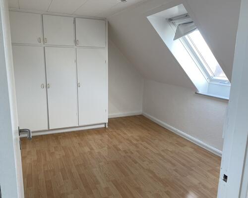 Skøn 4-værelses lejlighed i Viby