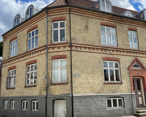 Vestergade 9, st.th.