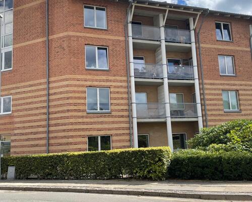 Sønder Allé 5, st. dør 2