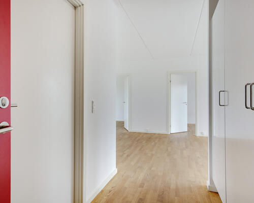 Exclusive 97 m² Apartment with Two Sunny Balconies