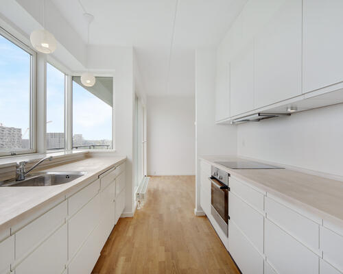 Exclusive 97 m² Apartment with Two Sunny Balconies