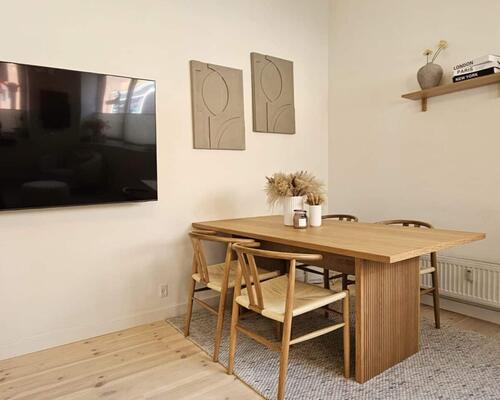 Flot og rummelig nyistandsat møbleret lejlighed | Søborg