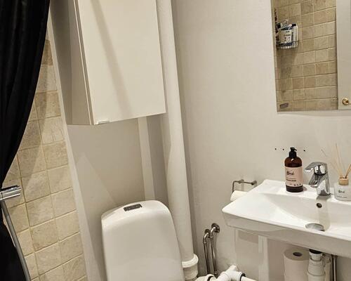 Flot og rummelig nyistandsat møbleret lejlighed | Søborg