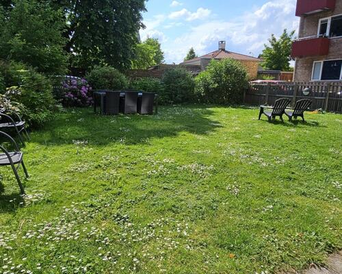 Flot og rummelig nyistandsat møbleret lejlighed | Søborg