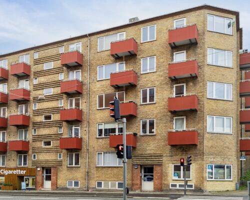 Flot og rummelig nyistandsat møbleret lejlighed | Søborg