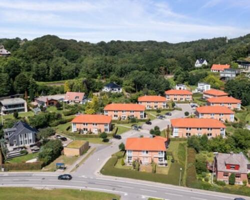 Attraktiv rækkehus tæt ved fjorden