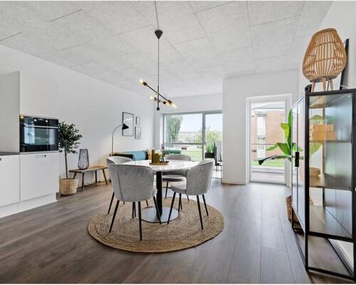 Hyggelig 3 værelses lejlighed i Kornparken med altan.