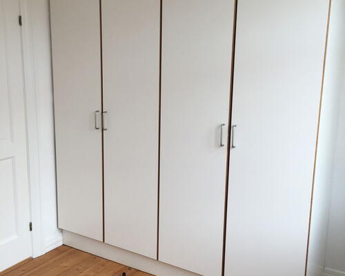 Lys 3-værelses i Aalborg C med franske døre, vaskesøjle og fælles grøn gård