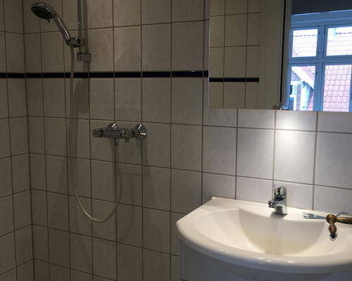 Lys 3-værelses i Aalborg C med franske døre, vaskesøjle og fælles grøn gård