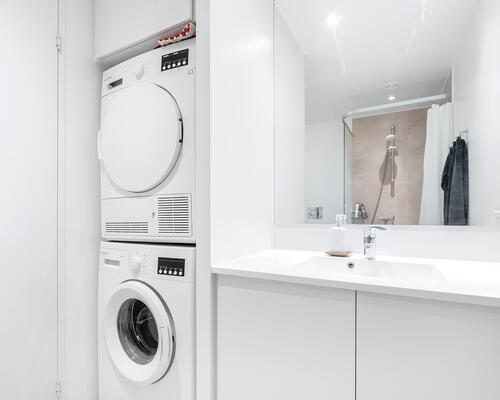 Lækker 5 værelses lejlighed med stor altan og højt kvalitetsniveau - delevenlig for 4 😍<br>