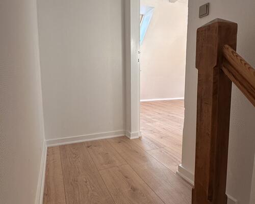 Nyrenoveret bolig med privat have og terrasse – centralt i Haderslev