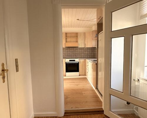 Nyrenoveret bolig med privat have og terrasse – centralt i Haderslev