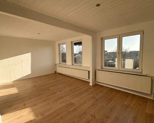 Nyrenoveret bolig med privat have og terrasse – centralt i Haderslev