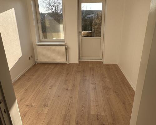 Nyrenoveret bolig med privat have og terrasse – centralt i Haderslev