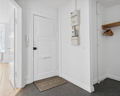 Rigtig lækker central lejlighed med sydvendt altan – Kan anvendes som delelejlighed for 3