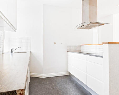 Rigtig lækker central lejlighed med sydvendt altan – Kan anvendes som delelejlighed for 3