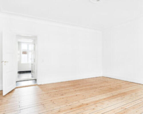 Rigtig lækker central lejlighed med sydvendt altan – Kan anvendes som delelejlighed for 3