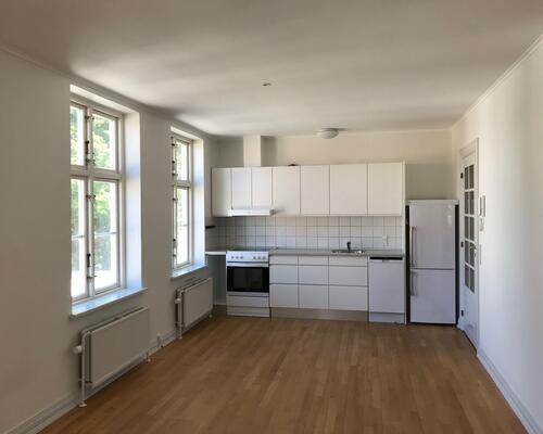 2v lejlighed i centrum, Algade. Tæt på havn og skov.