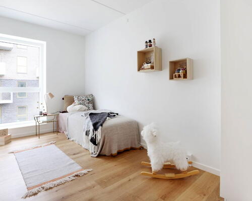 4-værelses rækkehus med moderne køkken og dejlig sydvendt terrasse og have - Perfekt til hele familien! Ingen bindingsperiode